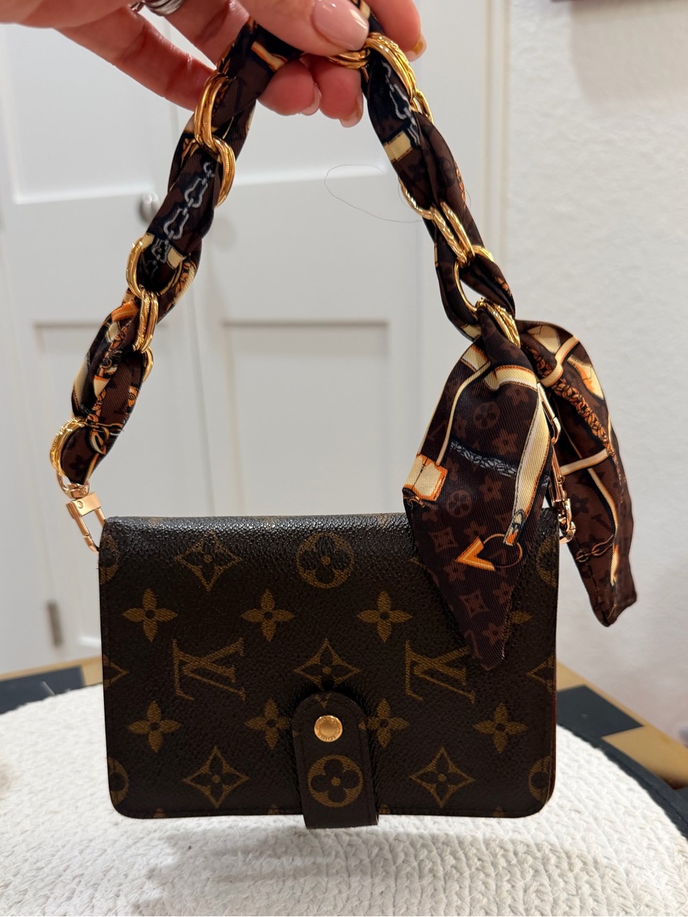 LV Monogram Porte Papier Zippe Wallet + Chain Fashion handle & LV Dustie❣️